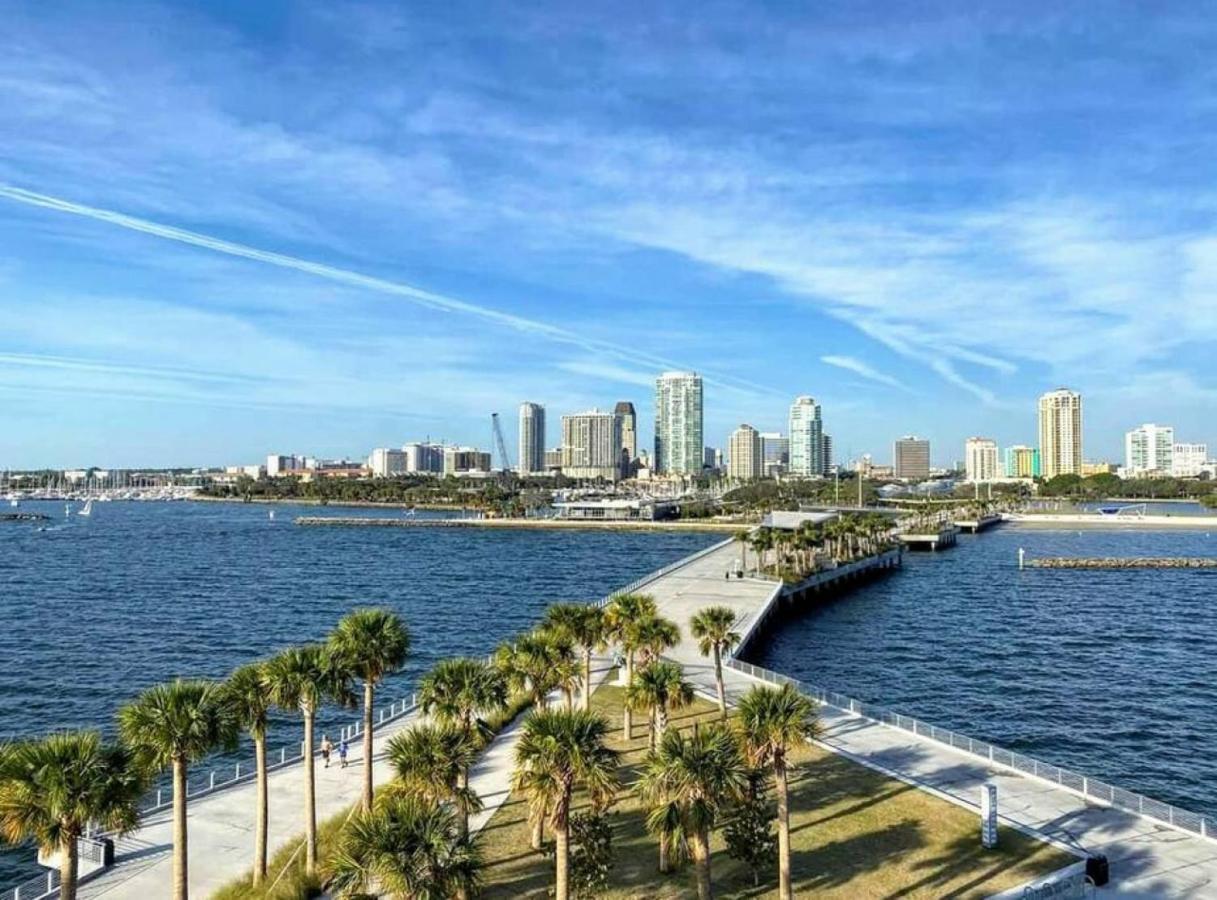 Retro Retreat In Dtsp - Explore The Downtown Area Saint Petersburg Eksteriør billede