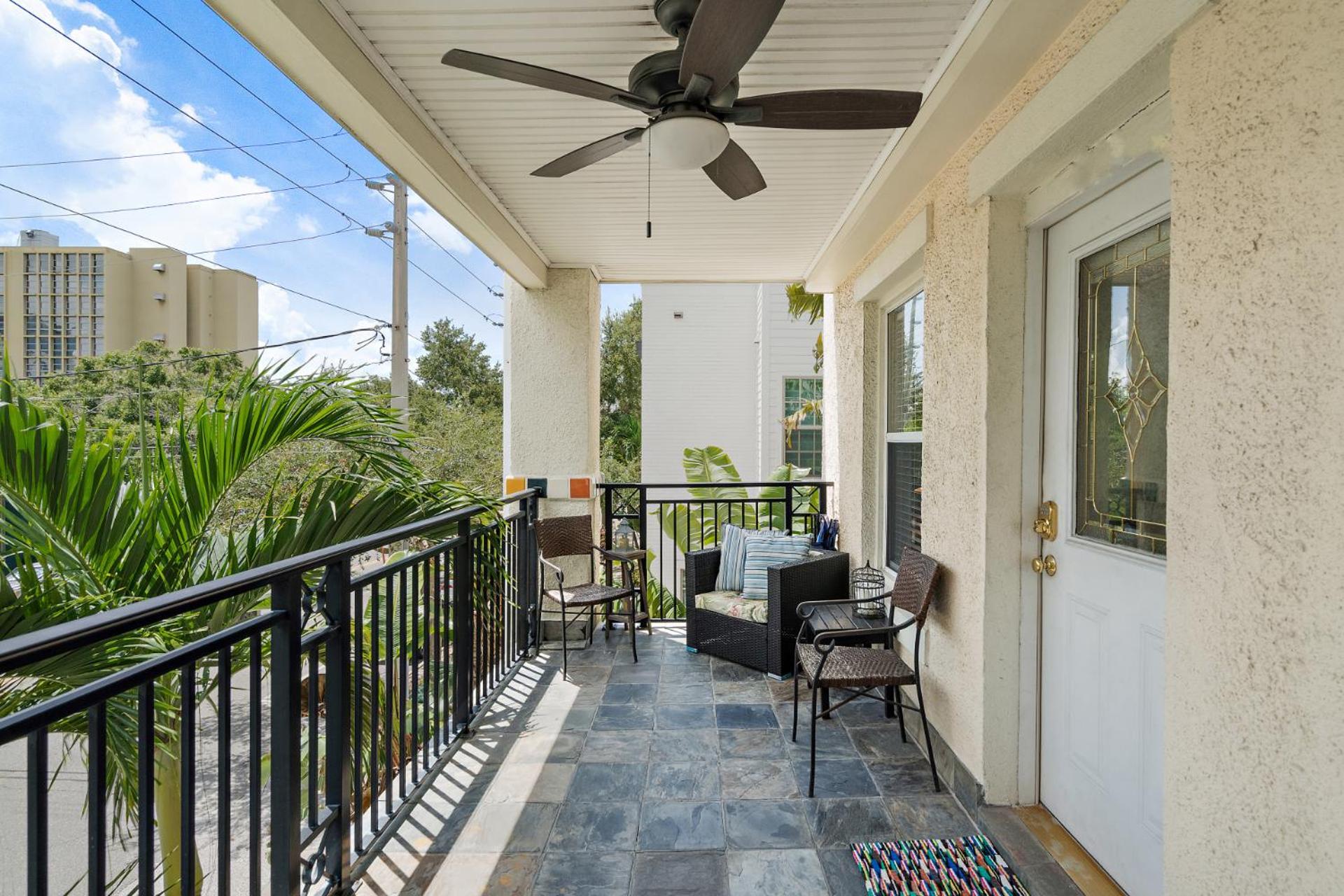 Retro Retreat In Dtsp - Explore The Downtown Area Saint Petersburg Eksteriør billede