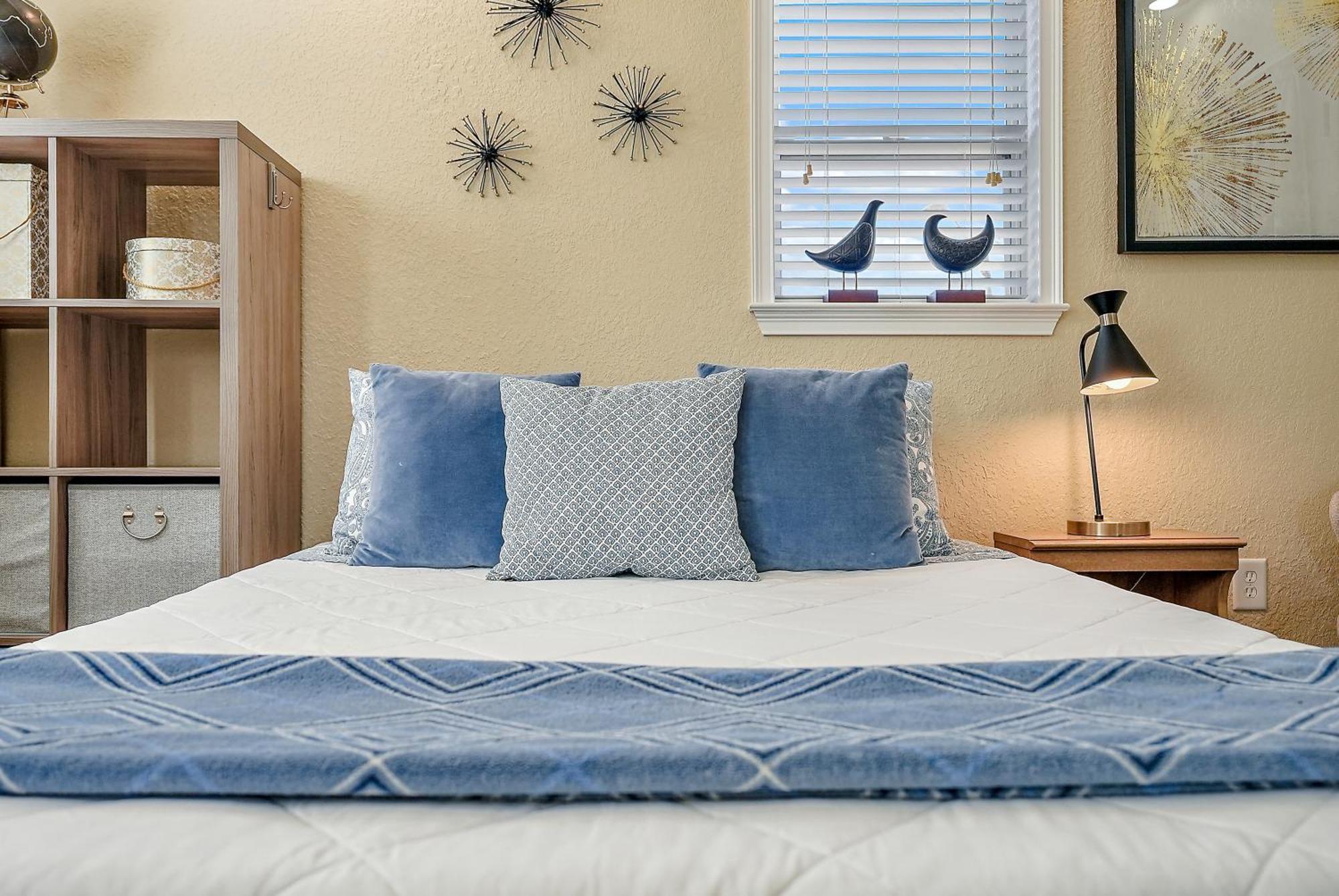 Retro Retreat In Dtsp - Explore The Downtown Area Saint Petersburg Eksteriør billede