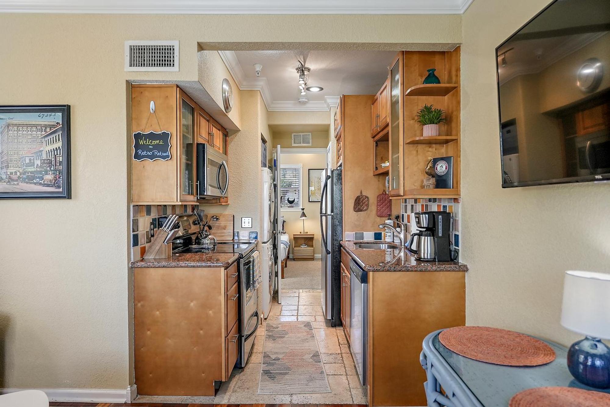 Retro Retreat In Dtsp - Explore The Downtown Area Saint Petersburg Eksteriør billede