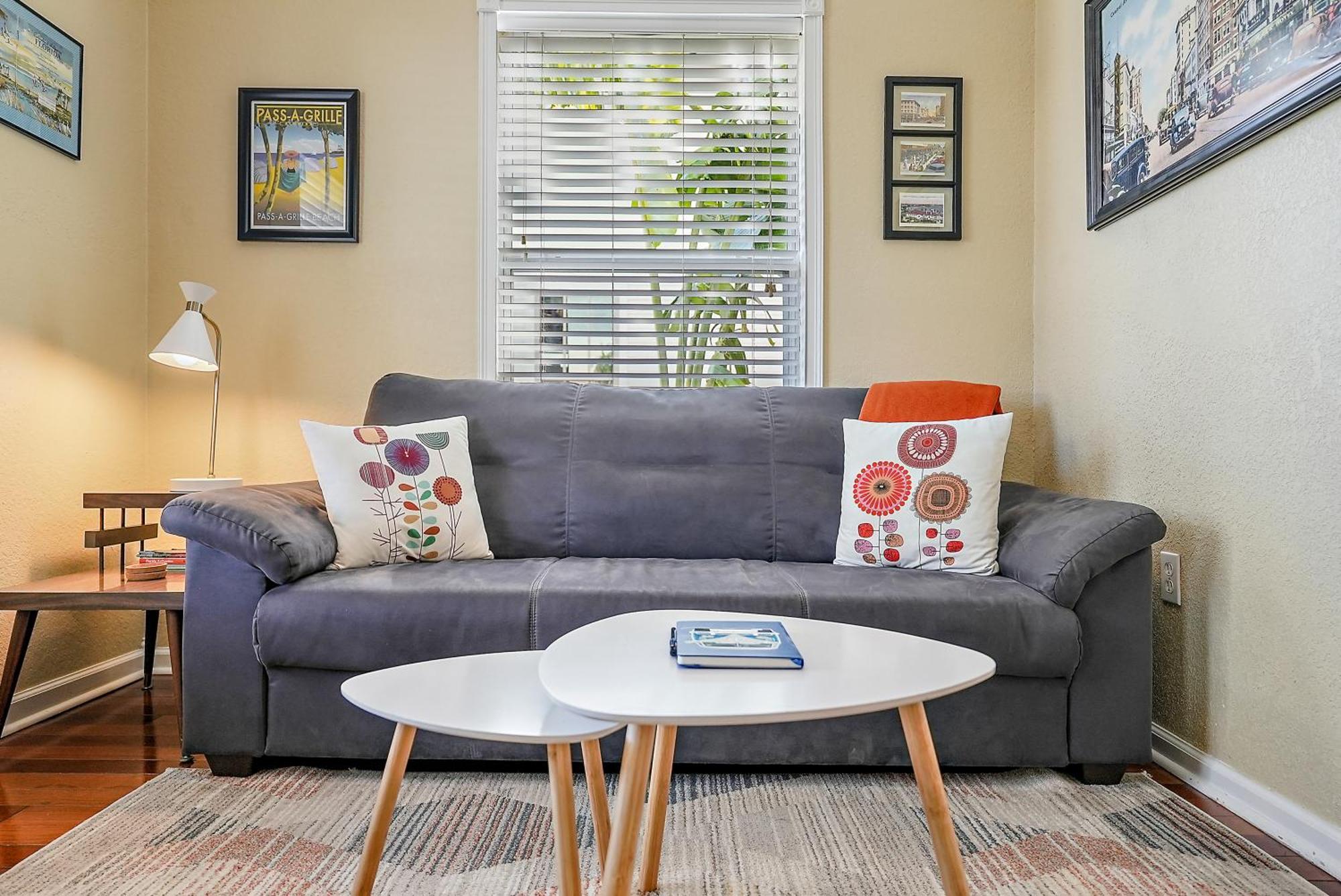 Retro Retreat In Dtsp - Explore The Downtown Area Saint Petersburg Eksteriør billede